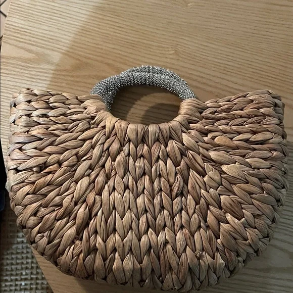 Woven Tan Handbag - Picture 2 of 2